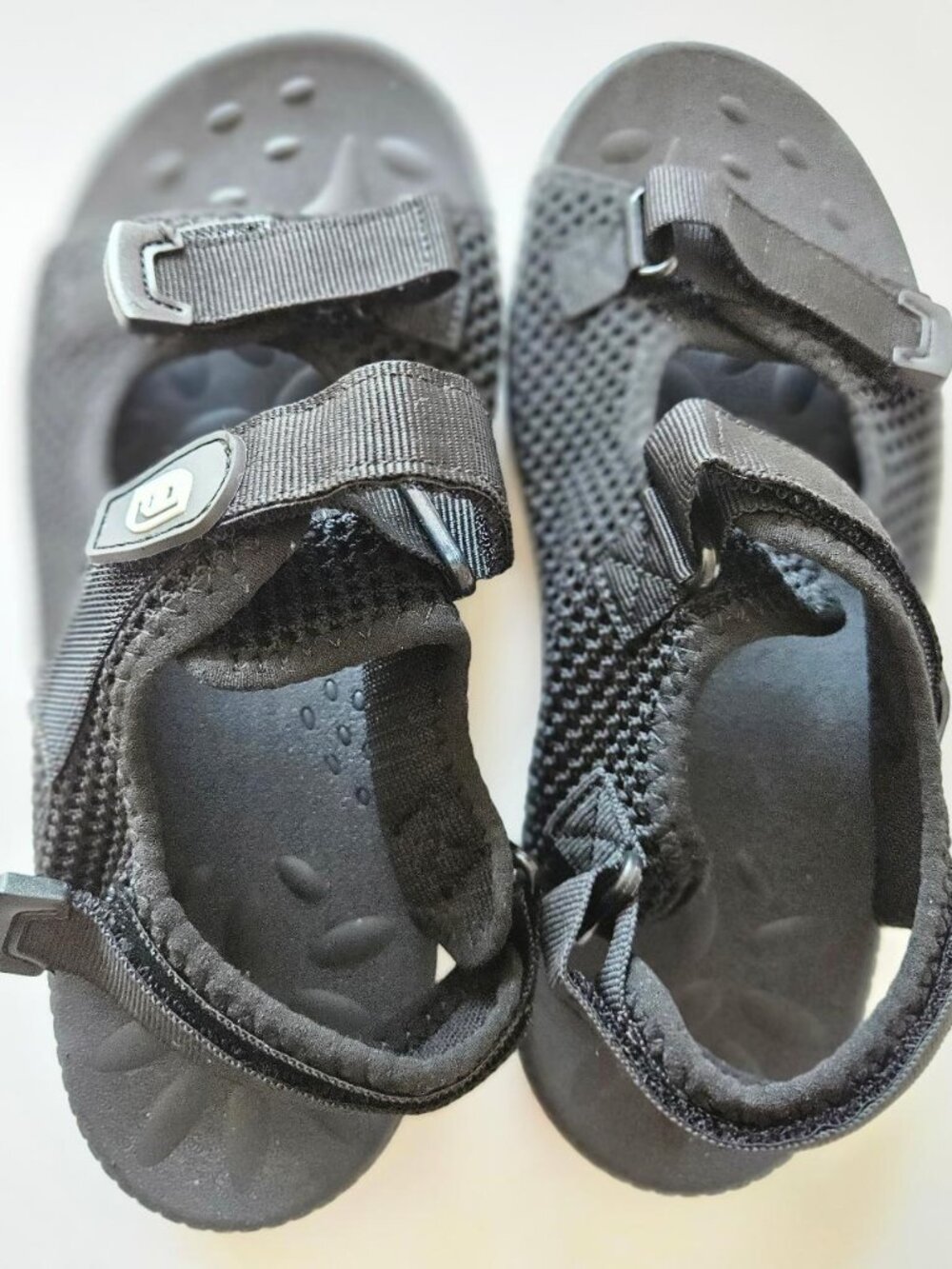 Black Joinfree orthopedic walking/hiking sandals w/ adjustable straps, S=8